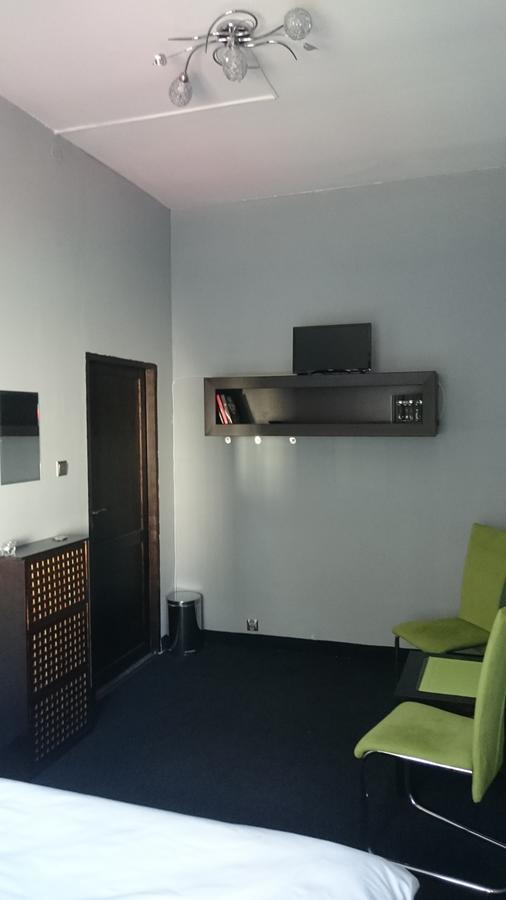 Incepcja 33 Hostel วรอตซวาฟ ภายนอก รูปภาพ