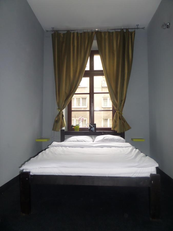 Incepcja 33 Hostel วรอตซวาฟ ภายนอก รูปภาพ