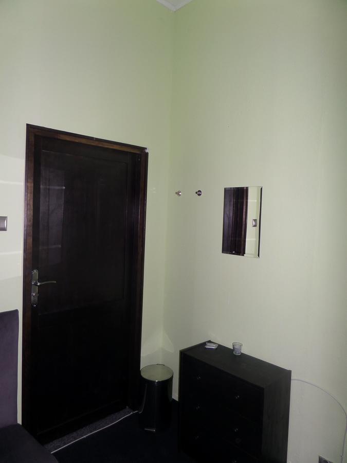Incepcja 33 Hostel วรอตซวาฟ ภายนอก รูปภาพ