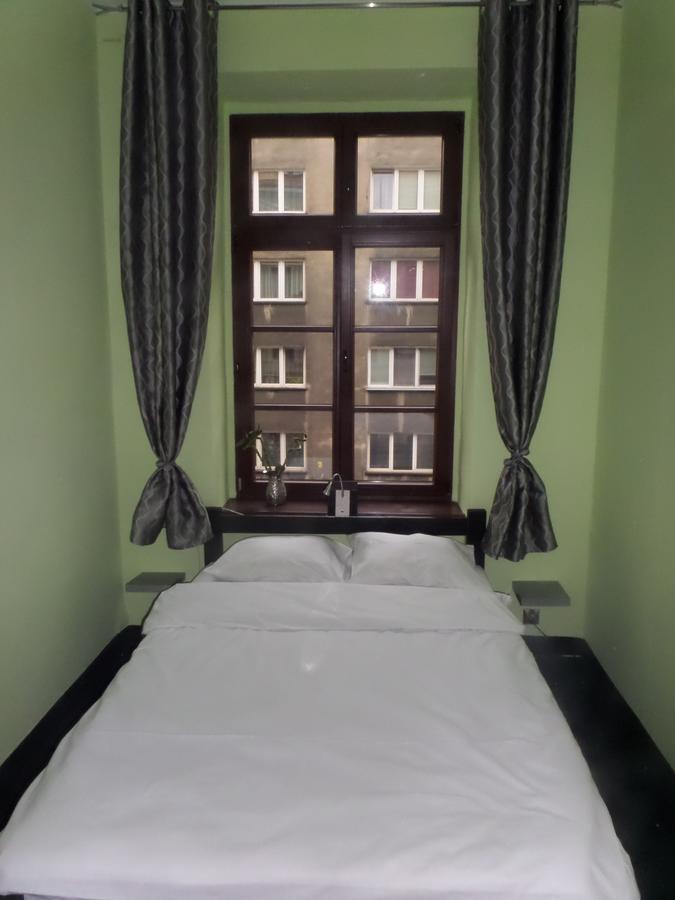 Incepcja 33 Hostel วรอตซวาฟ ภายนอก รูปภาพ
