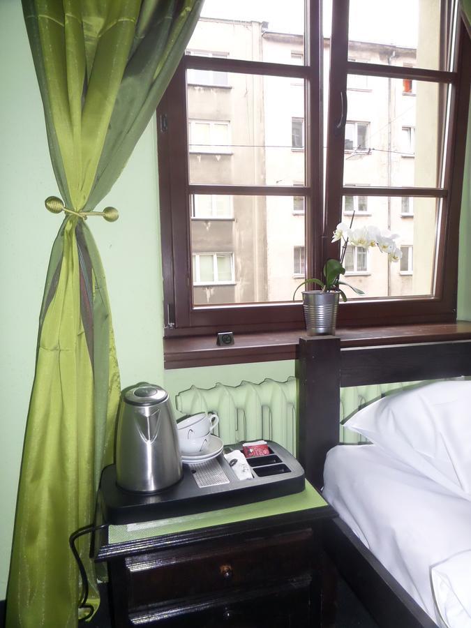 Incepcja 33 Hostel วรอตซวาฟ ภายนอก รูปภาพ